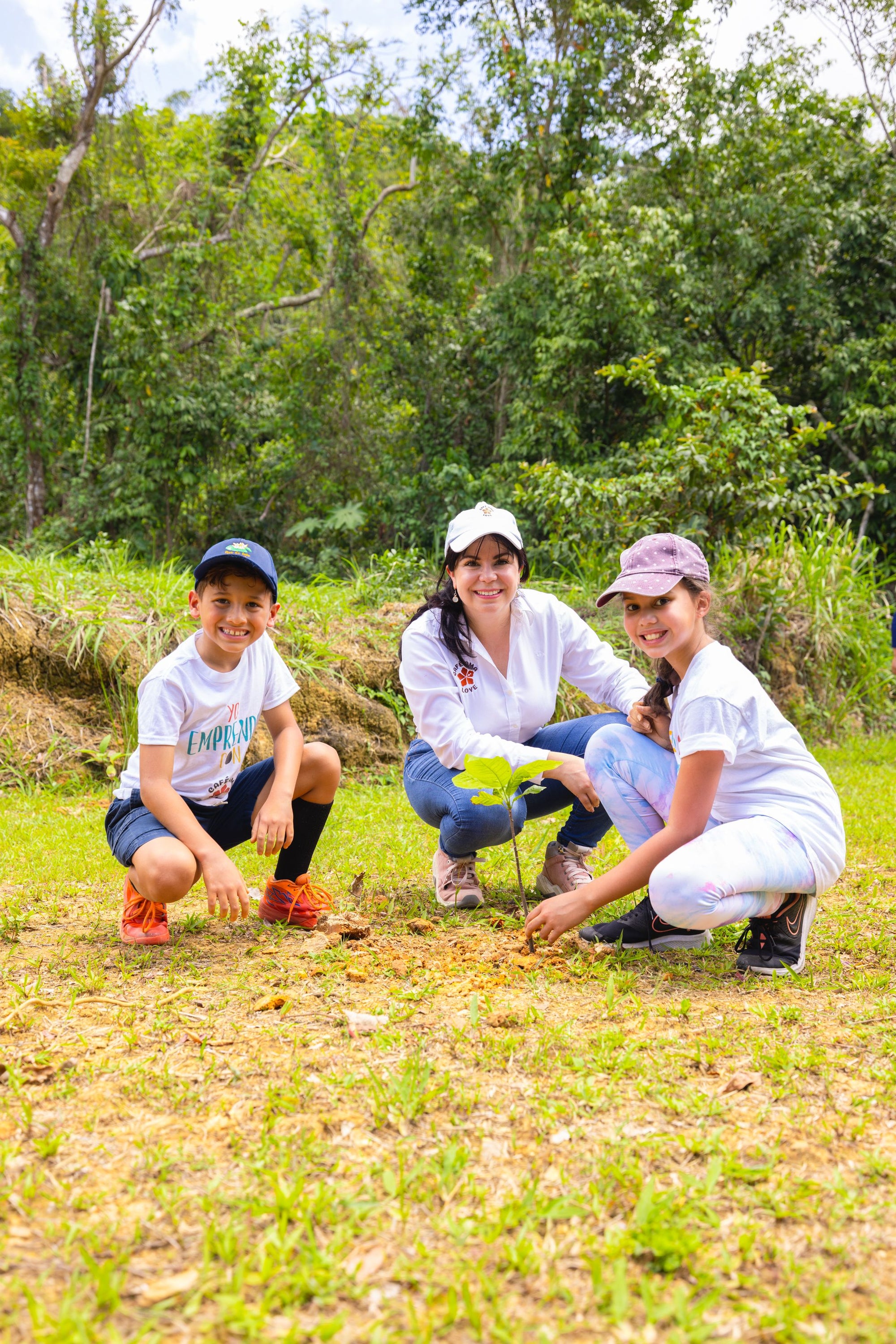 Angelique Sina with youth entrepreneurs from the SEEDS program at Panorama Farm